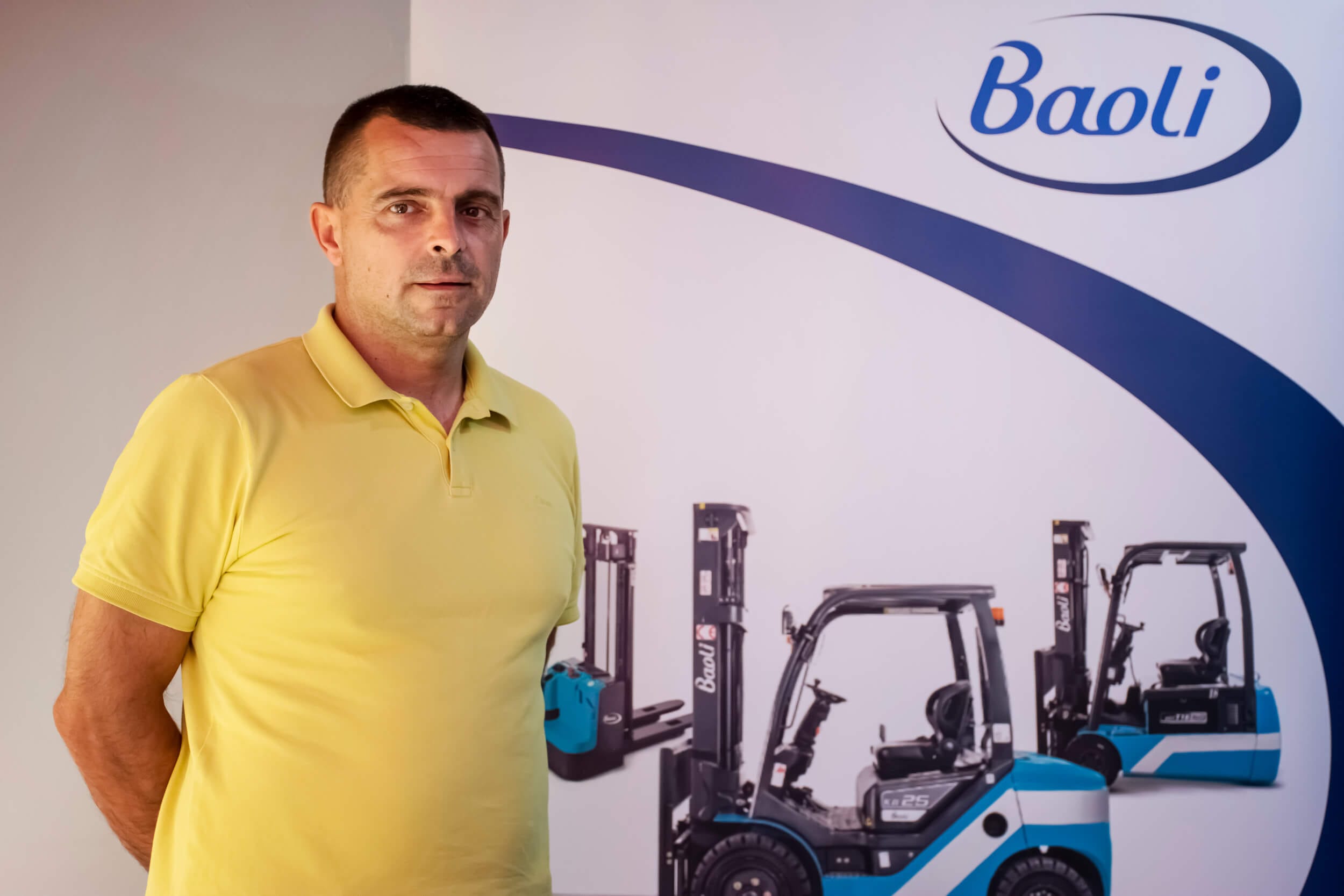 Baoli Elektricni Viljuskar Zaposleni Portret | Jović Viljuškari Zdravko Jović