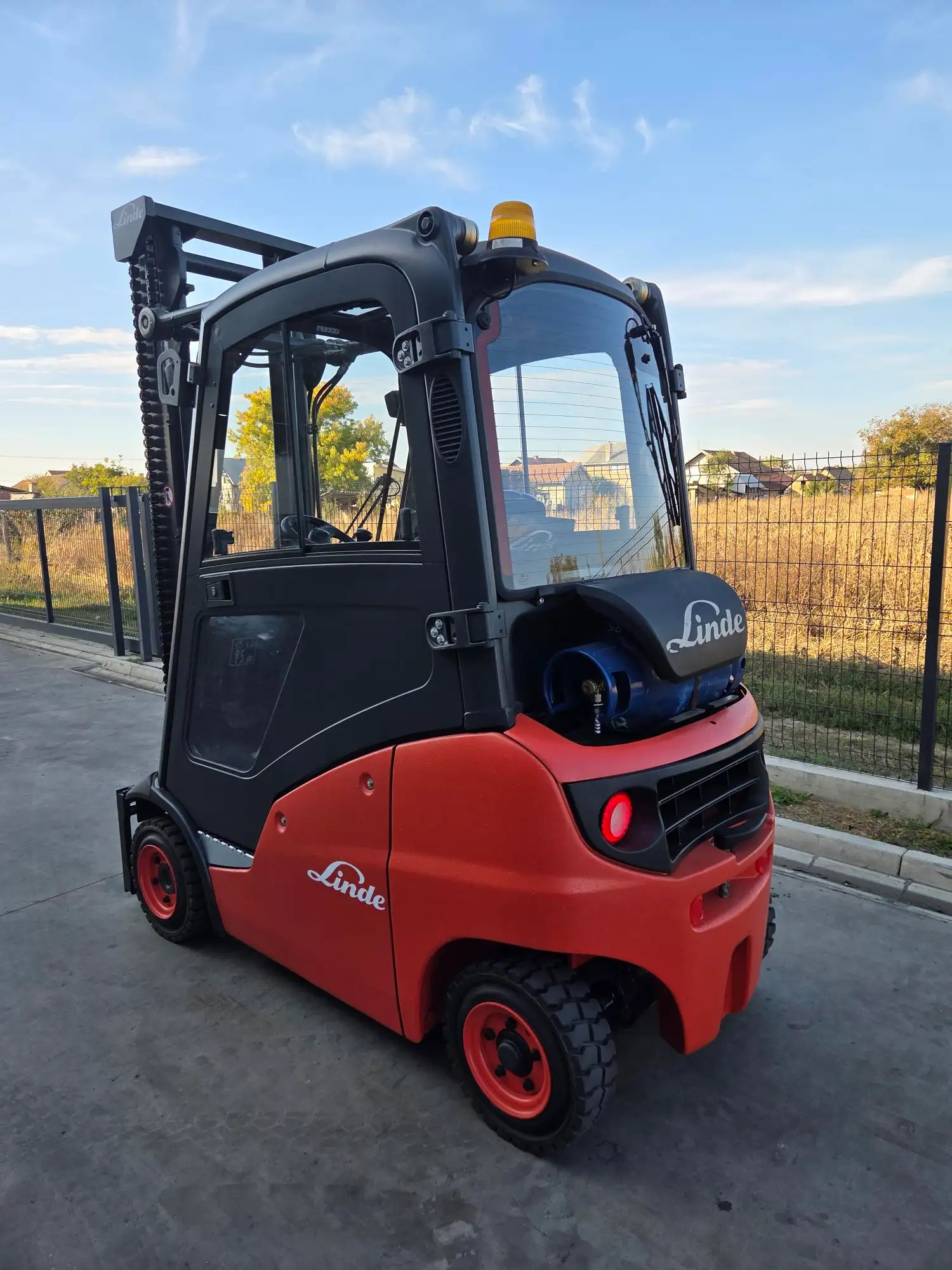 Polovan Viljuškar Linde H18T-01