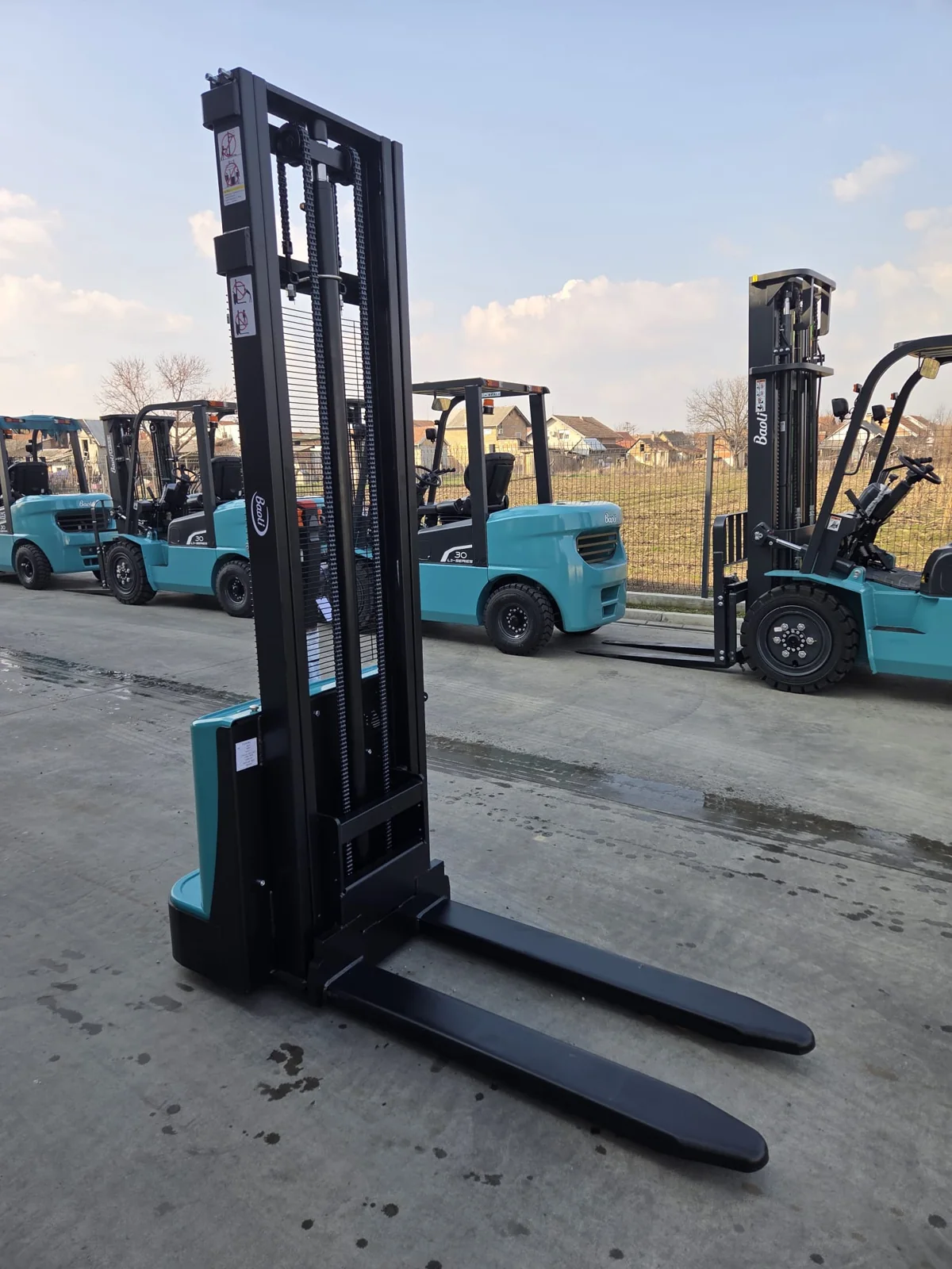 Baoli KBS15-S elektro staker — prednji prikaz